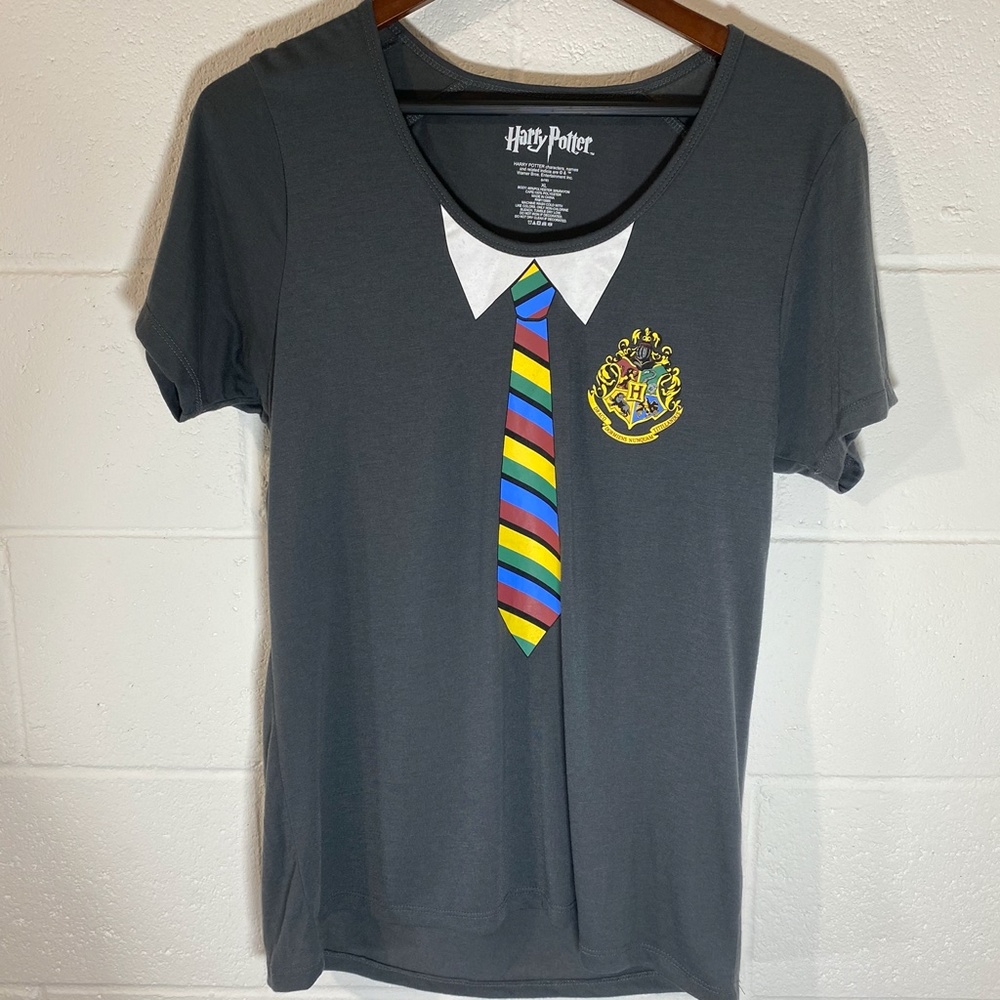Harry Potter Hogwarts Uniform Tie w Cape T-shirt